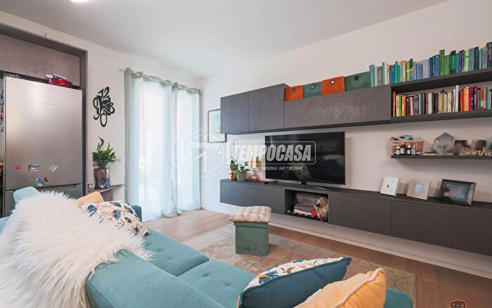 Appartamento trilocale in vendita in Via Aida, Rimini