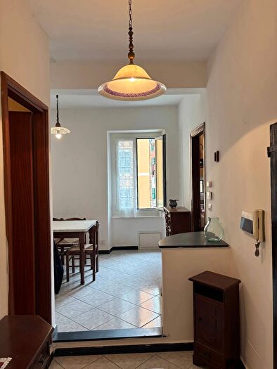 Appartamento quadrilocale in affitto in Salita Priaro, Camogli