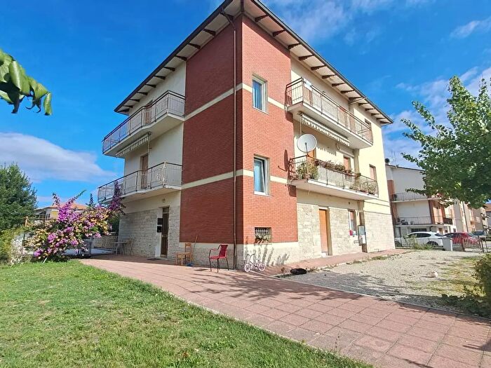 Appartamento con 7 locali in vendita in Via Misa, Jesi