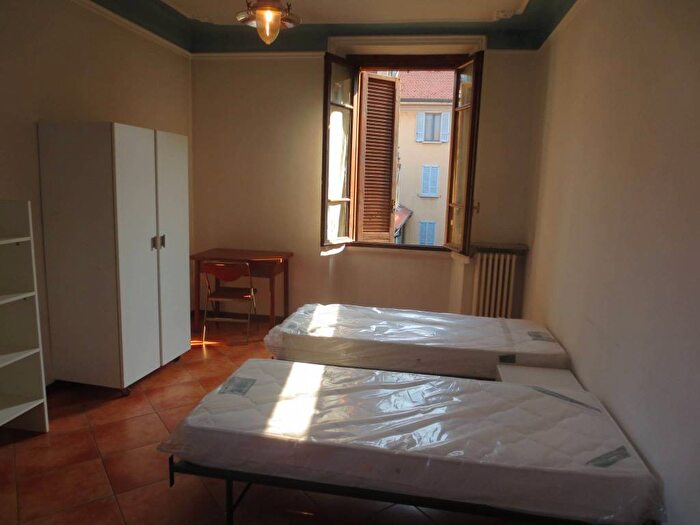 Appartamento trilocale in affitto in Via Ciro Menotti, Indipendenza, Milano