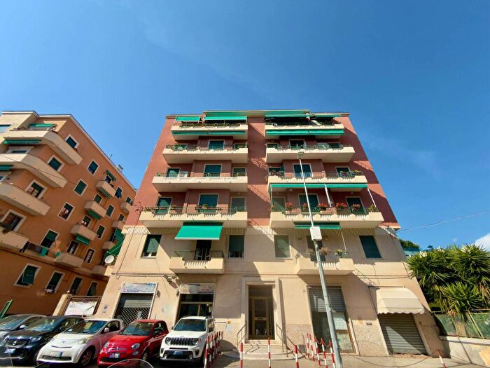 Appartamento trilocale in affitto in Via Fausto Beretta, Albaro, Genova
