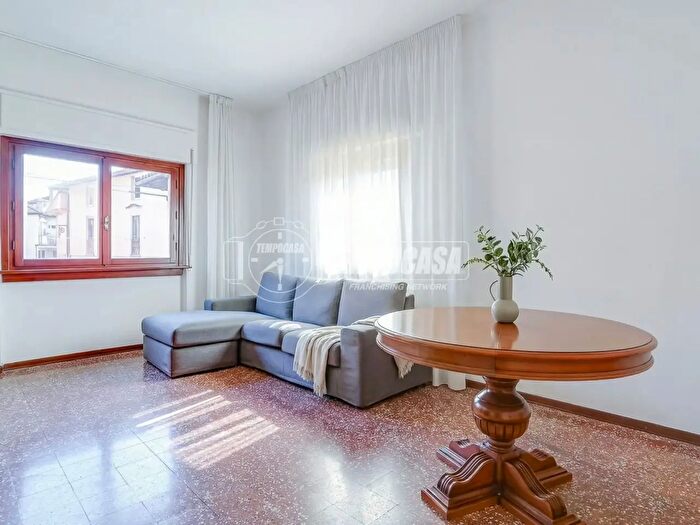 Appartamento bilocale in vendita in Via Asmara, Luino