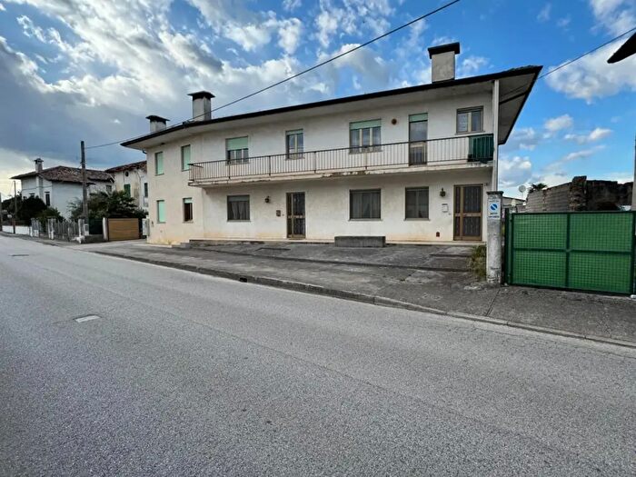 Casa con 5 locali in vendita in Via della Vittoria, Bagnaria Arsa