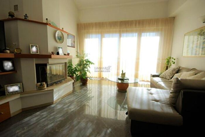 Casa con 6 locali in vendita in Via Martiri della Libia, Anghiari