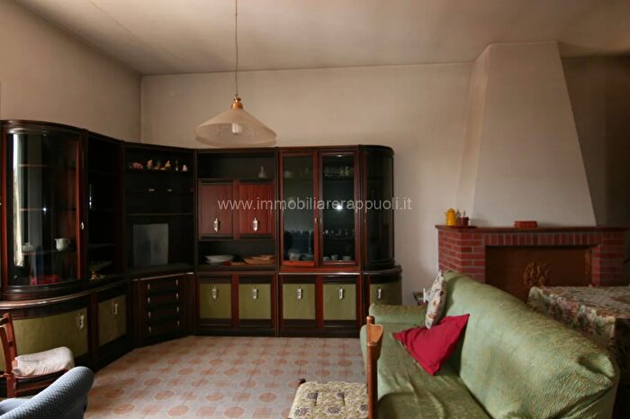 Casa quadrilocale in vendita in Sinalunga