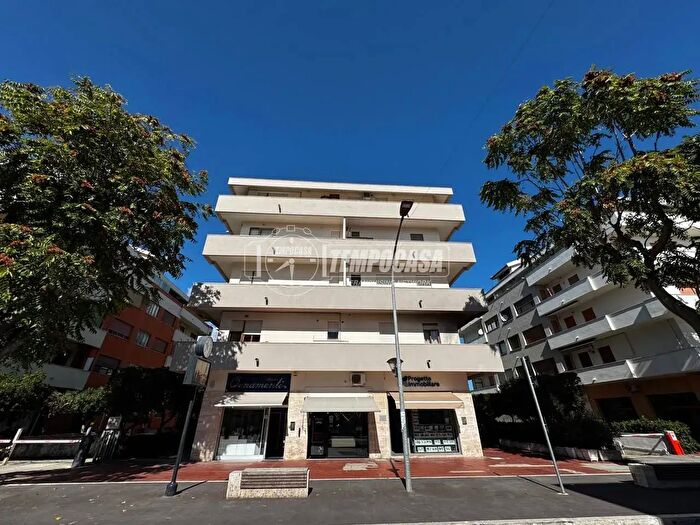 Appartamento trilocale in vendita in Via Pola, Francavilla Al Mare