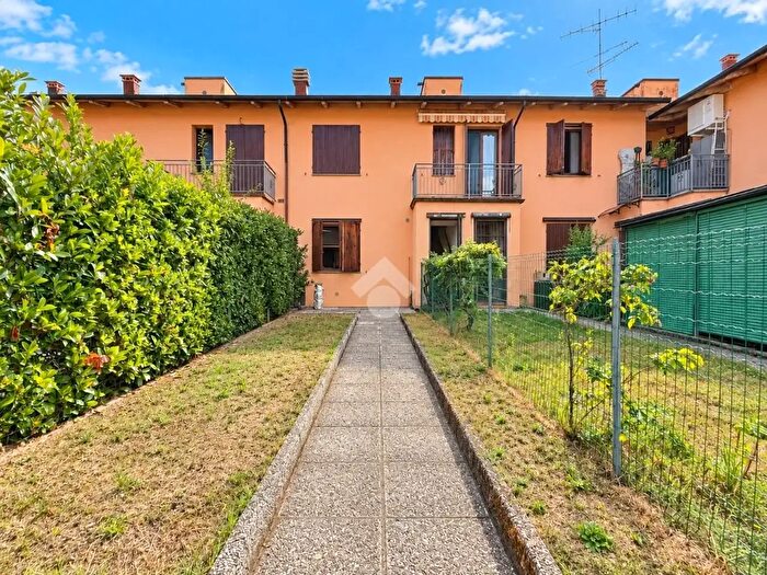 Appartamento trilocale in vendita in Via Crocetta, Valsamoggia