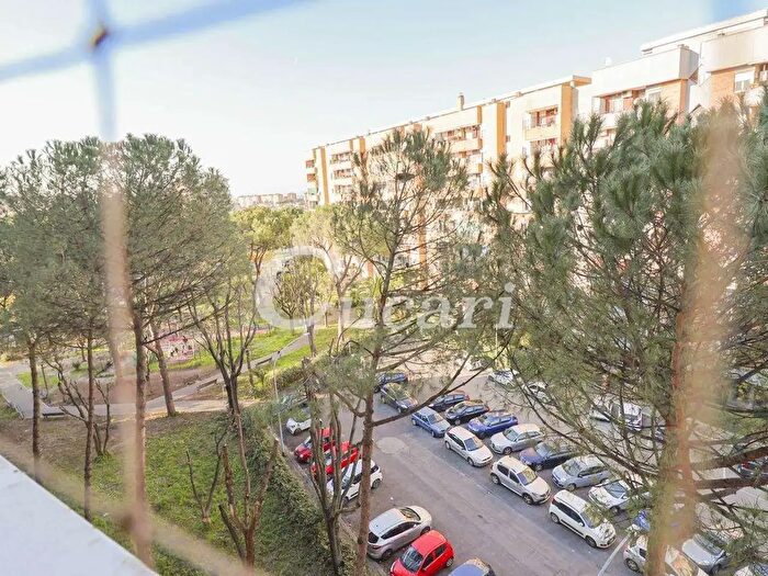 Appartamento trilocale in vendita in Via Francesco Pellegrini, Roma