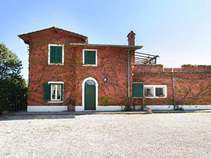 Appartamento trilocale in vendita in Clivo delle Case Basse, Roma