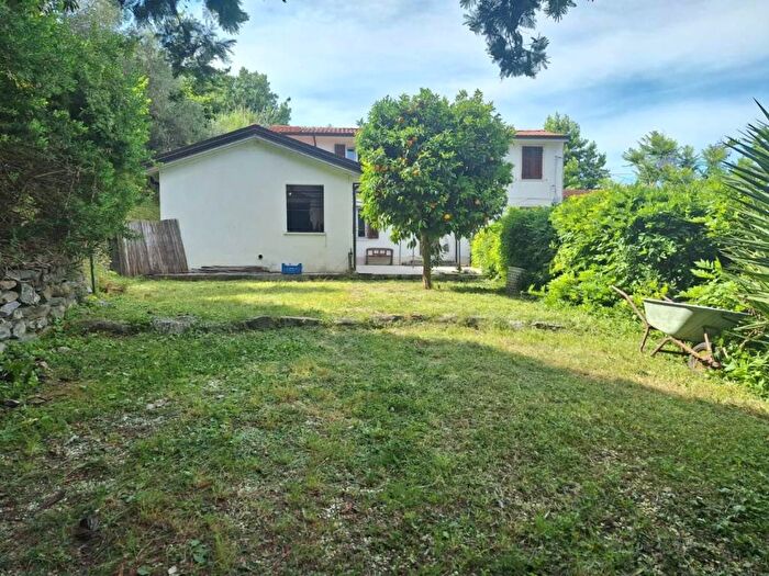 Casa quadrilocale in affitto in Via XXV Aprile, Centro, Ameglia