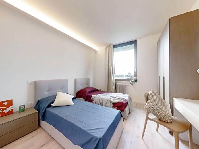 Appartamento con 6 locali in affitto in Via Luigi Pellizzo, Stanga Pio X, Padova