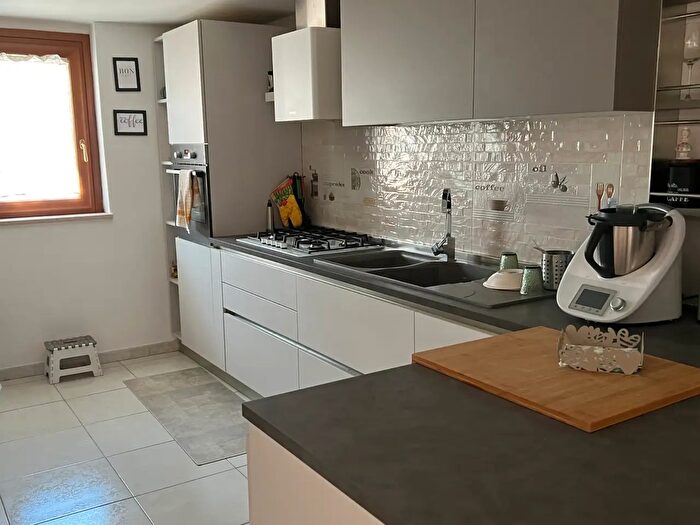 Appartamento trilocale in vendita in Via Giuseppe Garibaldi, Nocera Superiore