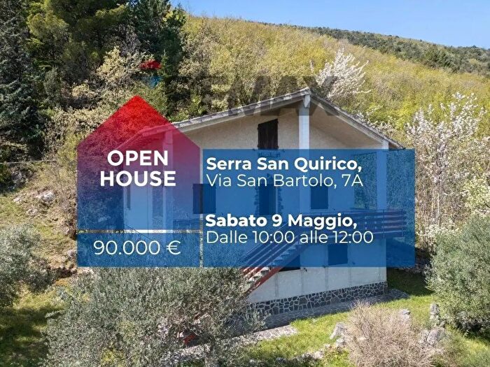 Casa con 5 locali in vendita in San Bartolo a, Serra San Quirico