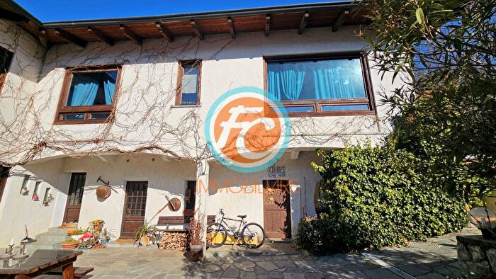 Casa con 5 locali in vendita in Via Don Pettigiani, Condove