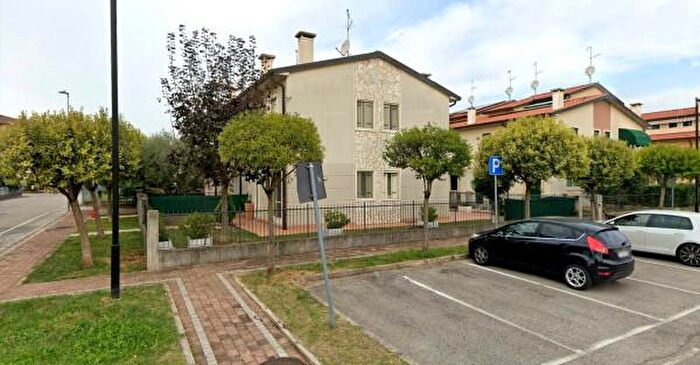 Casa quadrilocale in vendita in Via Gorizia, Lonigo