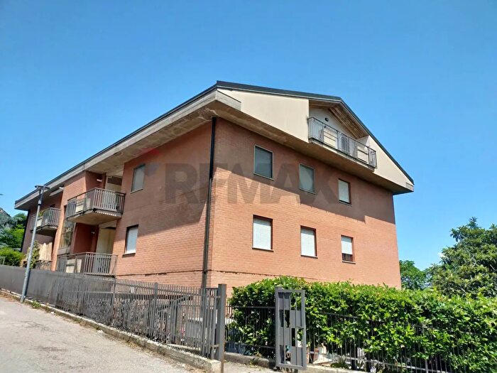 Appartamento con 6 locali in vendita in Via della Montagnola, Perugia