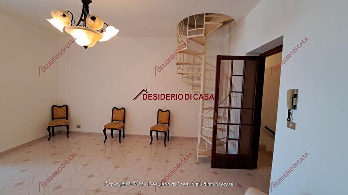 Casa con 6 locali in vendita in Castellammare Del Golfo
