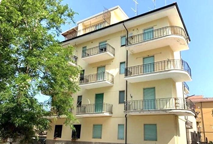 Appartamento trilocale in vendita in Via Trento, Fiumefreddo Bruzio