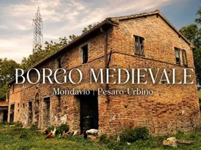 Casa quadrilocale in vendita in Contrada Fontevecchia, Mondavio