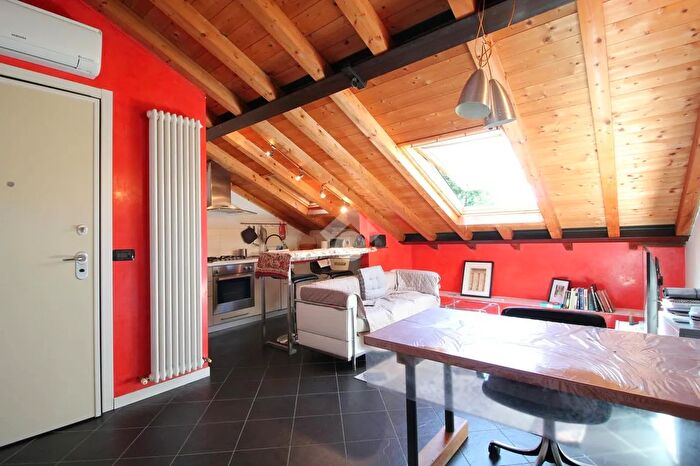 Appartamento bilocale in vendita in Via Domenico Maria Villa, Parma