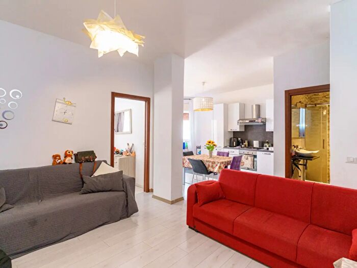 Appartamento bilocale in vendita in Via Livorno a, Aci Castello