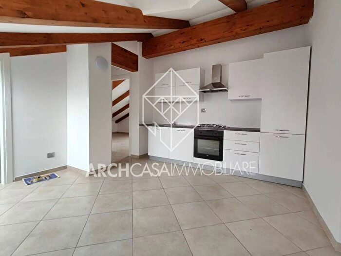 Appartamento in affitto in piazza martiri della libertà, Centro, Borgo San Dalmazzo