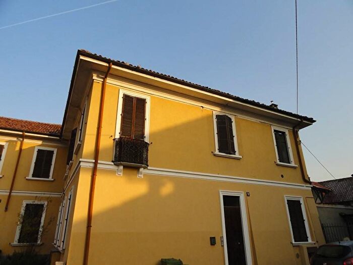 Appartamento trilocale in affitto in Via Francesco Petrarca, BovisioMasciago