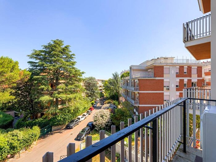 Appartamento con 5 locali in affitto in Via dei Faggella, Aurelio Val Cannuta, Roma