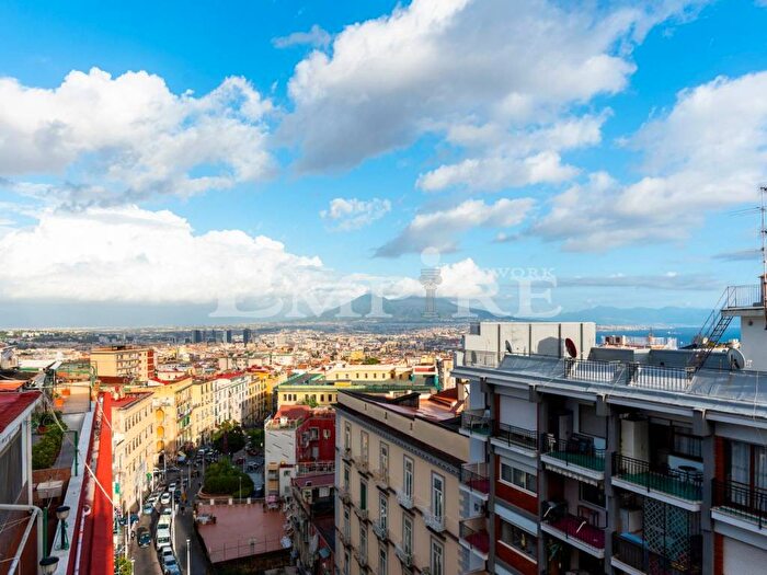 Appartamento con 6 locali in vendita in Via Salvator Rosa, Piazza Canneto Salvator Rosa, Napoli