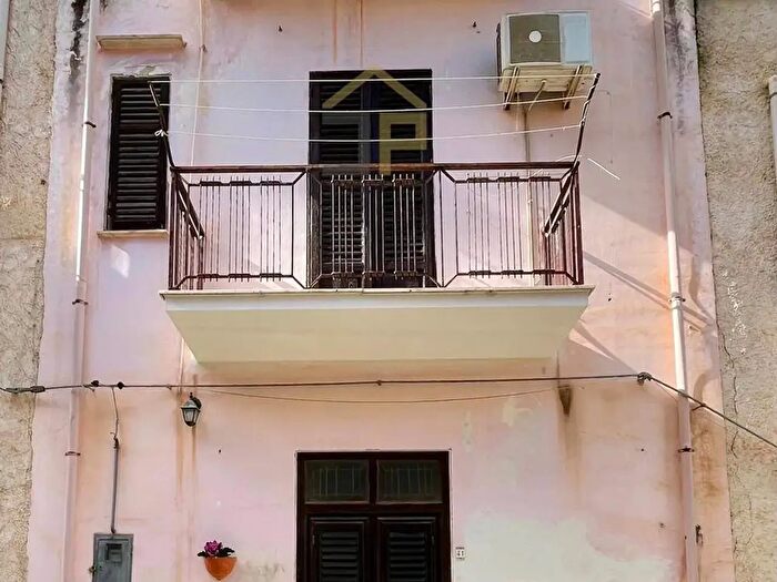Casa con 5 locali in vendita in Via Manzoni, Castellammare Del Golfo