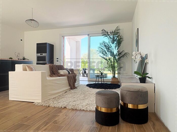 Casa con 6 locali in vendita in Via Massimo dAzeglio, Grantorto