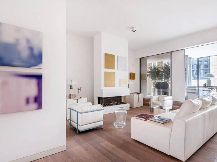 Appartamento trilocale in affitto in Via Senato, Quadrilatero della Moda, Milano