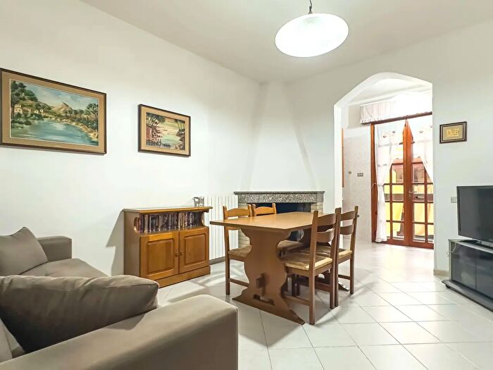 Appartamento trilocale in vendita in Via dei Lilla, Selargius