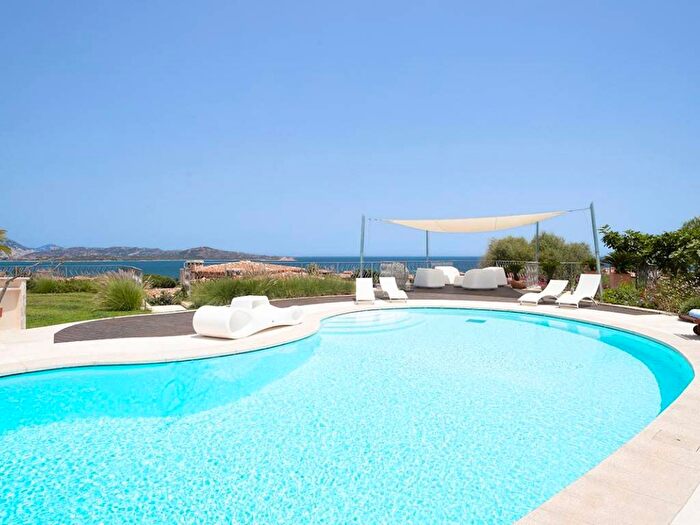 Casa con 6 locali in affitto in Località Punta Alcia, Lu Impostu, San Teodoro