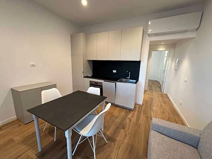 Appartamento bilocale in affitto in Via Volta, Uggiate Trevano, Uggiate con Ronago