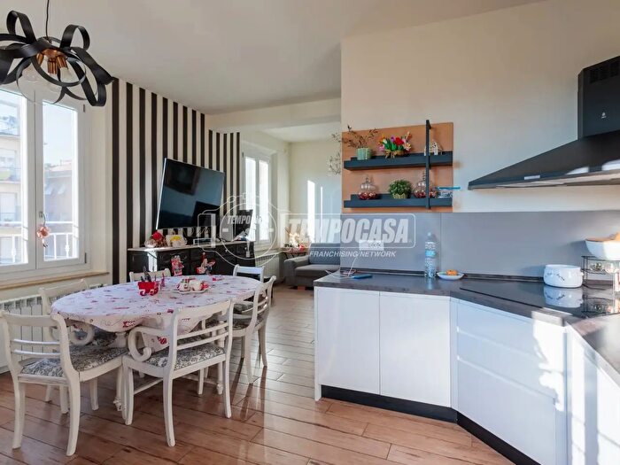 Appartamento quadrilocale in vendita in Via Emilia Est, Parma