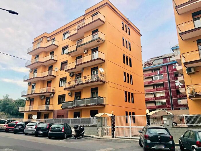 Appartamento quadrilocale in vendita in Via Monti Sicani, Tremestieri Etneo