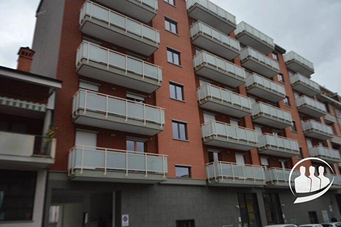 Appartamento quadrilocale in affitto in Via Canelli, Torino