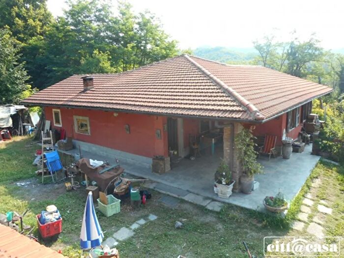 Casa con 5 locali in vendita in Casalborgone