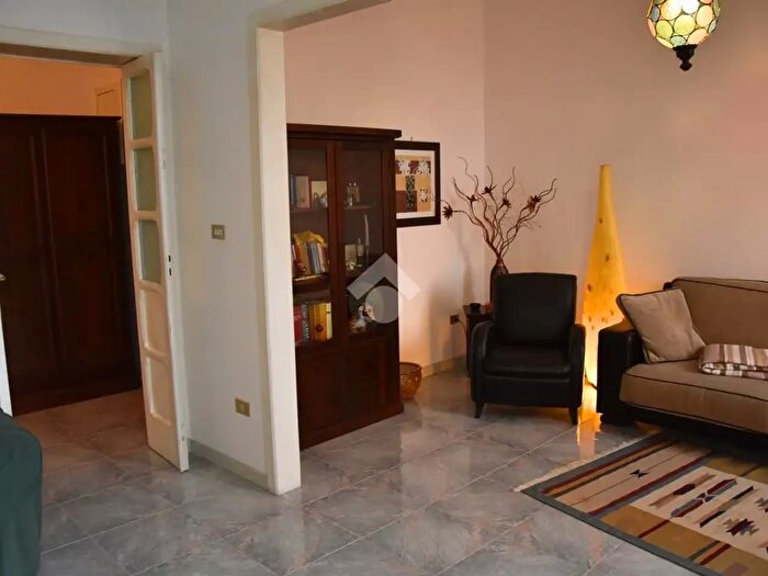 Appartamento trilocale in vendita in Via Rossini, Lecce