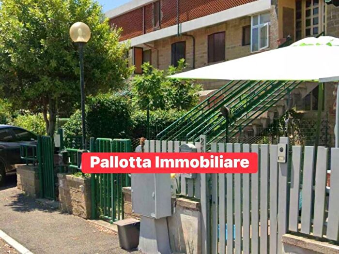 Appartamento quadrilocale in affitto in SantAntonio, Capodimonte
