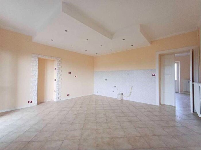 Appartamento trilocale in affitto in via San Pietro, Centro, Ciriè