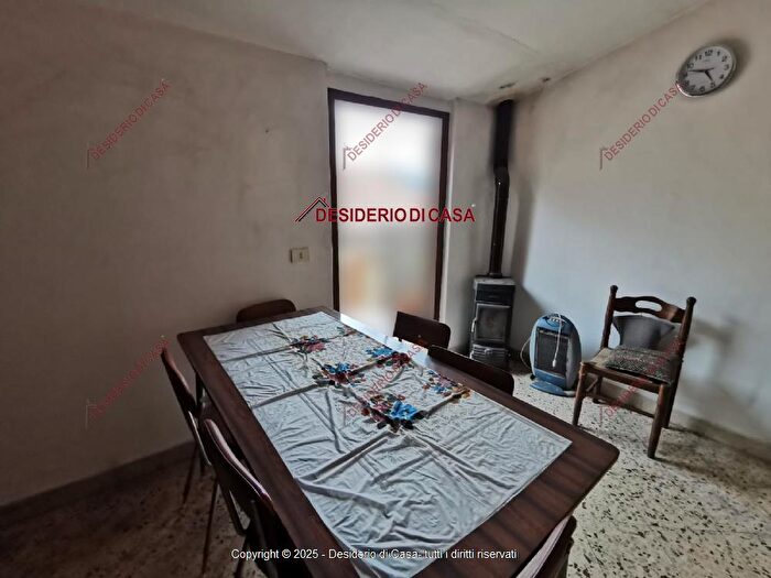 Casa con 5 locali in vendita in Via Gorizia Isnello Palermo Sicilia Italia, Isnello