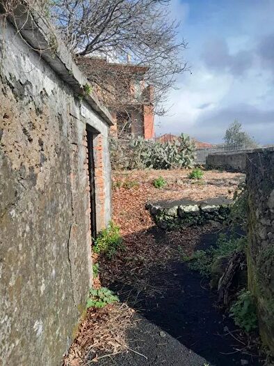 Casa bilocale in vendita in Via Zafferana Zafferana Etnea, Zafferana Etnea