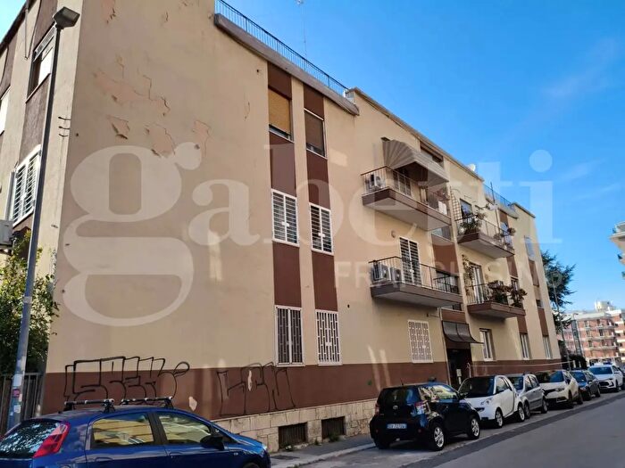 Appartamento quadrilocale in vendita in Via De Ninno, Bari