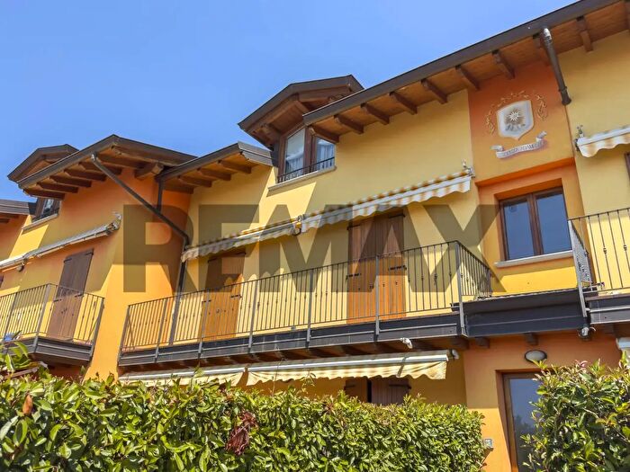Appartamento bilocale in vendita in Via Adamello a, Almenno San Salvatore