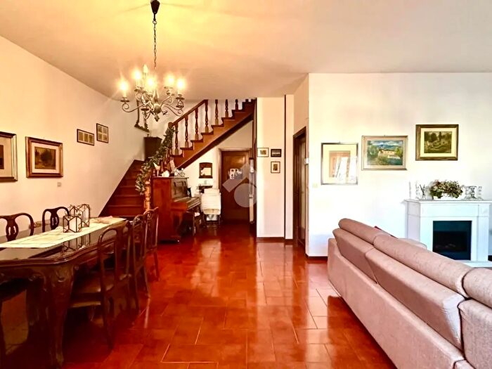 Casa quadrilocale in vendita in Via del Roccon Rosso, Pistoia