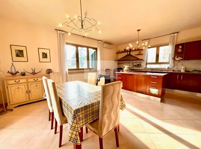 Casa con 12 locali in vendita in Oltre Aurelia Lido di Camaiore Italia, Camaiore