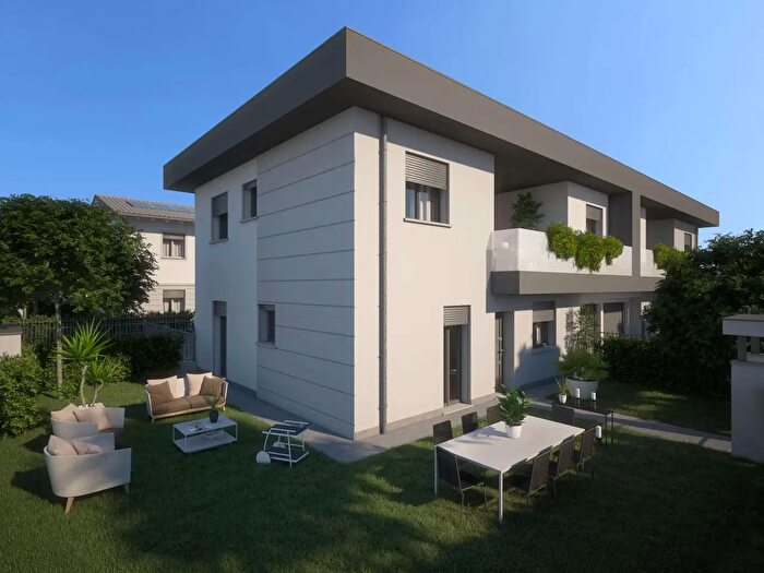 Appartamento quadrilocale in vendita in Via Gramsci, Pozzo DAdda