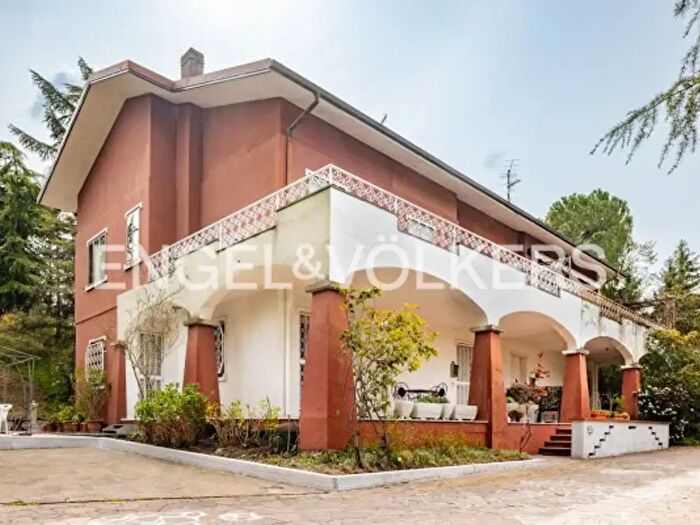 Casa con 6 locali in vendita in Via Lelli, Pianoro
